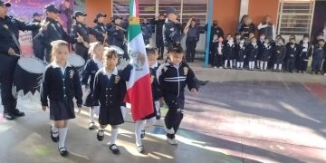 Promueve Guardia Civil patriotismo a estudiantes de Morelia