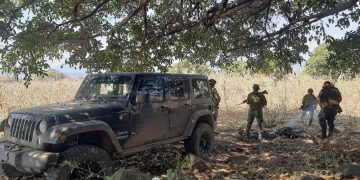 Asegura SSP vehículo con impactos de proyectil de arma de fuego, en Juárez