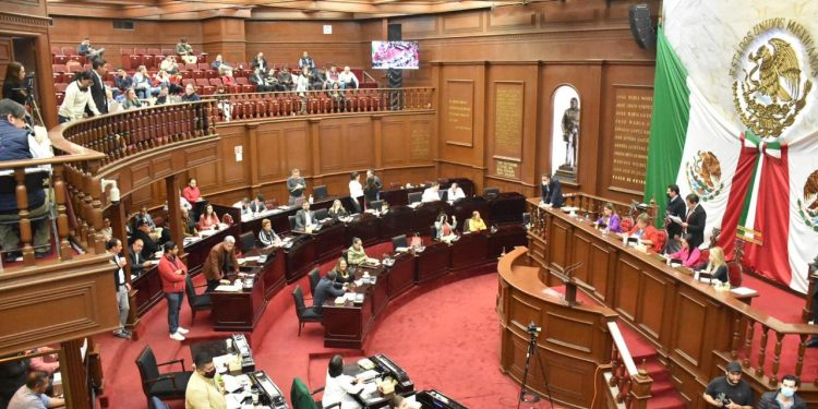 Alista 75 Legislatura entrega de la Presea “Primer Supremo Tribunal de Justicia para la América Mexicana, Ario 1815”