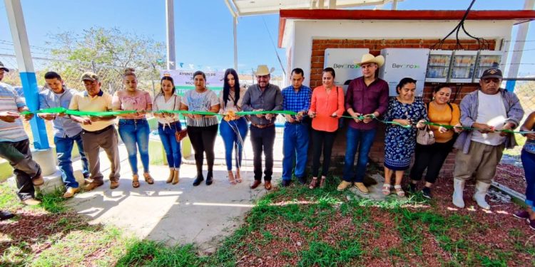 Ayuntamiento de Juárez realiza entrega de obra en Santa Ana de Guerrero