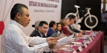 Nada por la fuerza, todo por la razón y el Derecho