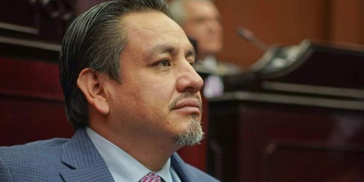 Responsabilidad de todas y todos, defensa de los derechos de las mujeres: Víctor Manríquez