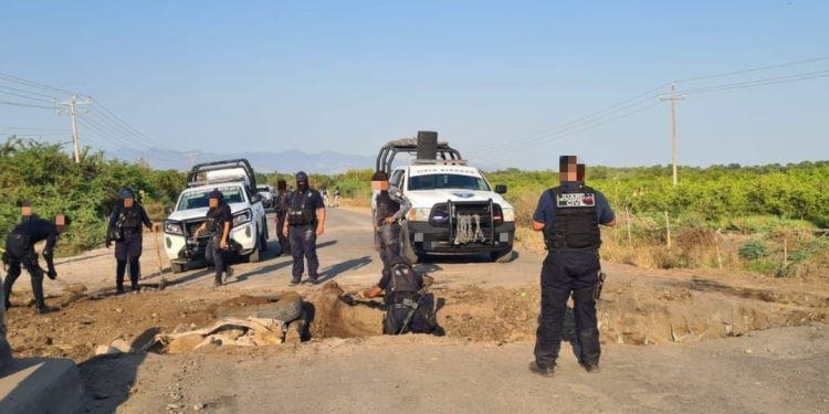 Guardia Civil y Nacional restablecen el tránsito en vialidad de Buenavista
