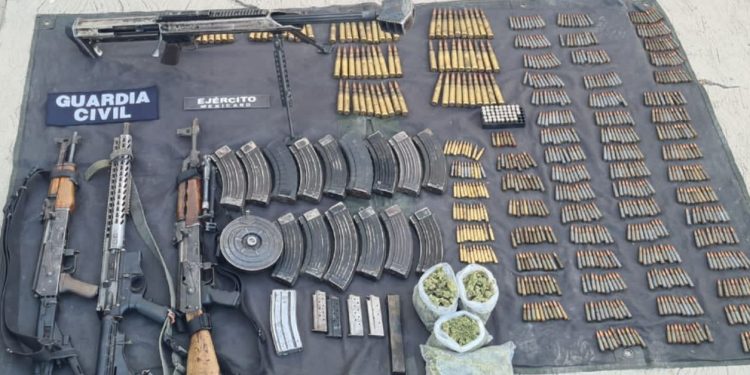 En Buenavista, SSP y Sedena detienen a cinco con más de 700 municiones, armas y droga