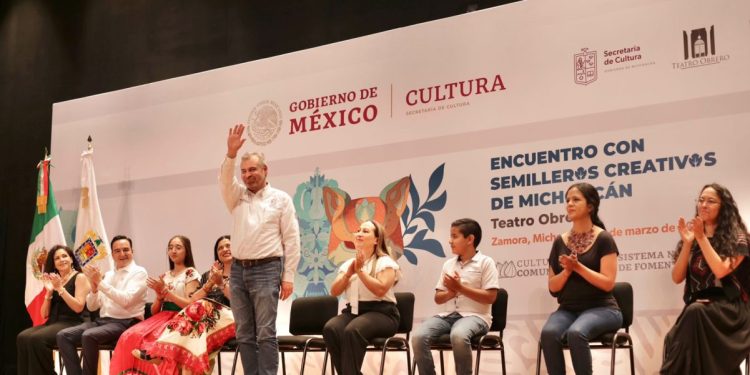 Con Semilleros Creativos construimos una cultura de paz: Bedolla