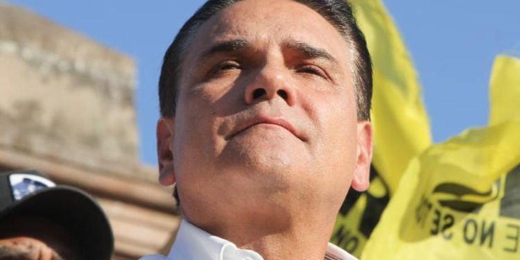 Silvano Aureoles prepara documento denominado 24 para el 24