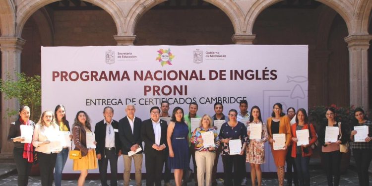 Entrega SEE certificación a docentes en el dominio del idioma inglés