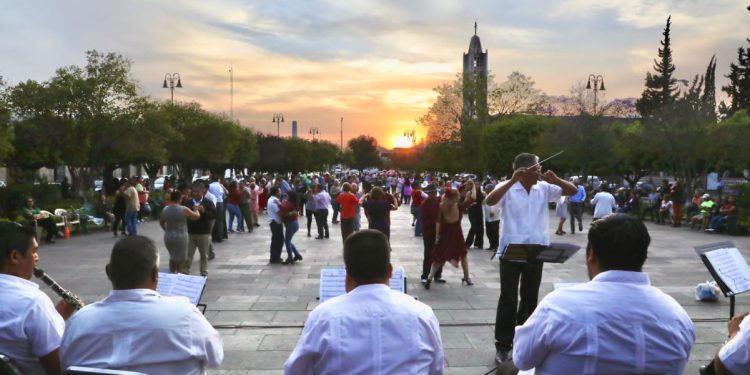 Celebra SSP “Tardes de Danzón” en la ciudad de Morelia