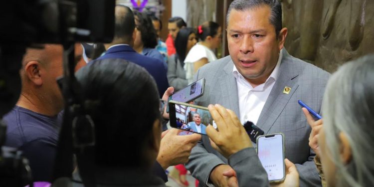 Juan Carlos Barragán propone sancionar a personas que encubran feminicidas