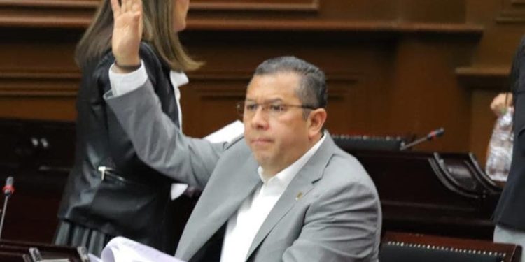 Juan Carlos Barragán propone que la violencia familiar se investigue de oficio