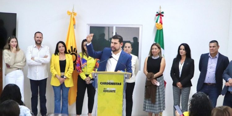 Aquí estamos, construyendo un partido fuerte y sólido: PRD