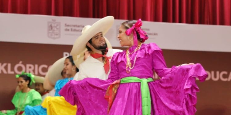 El arte fortalece la lucha de las mujeres: SEE