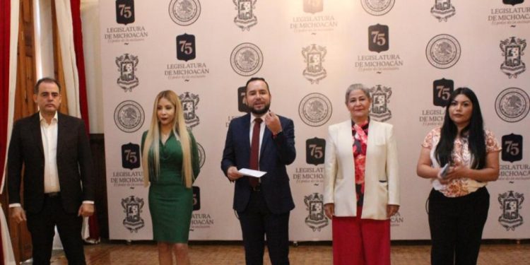 GPPT se compromete a revisar situación laboral en el Congreso de Michoacán