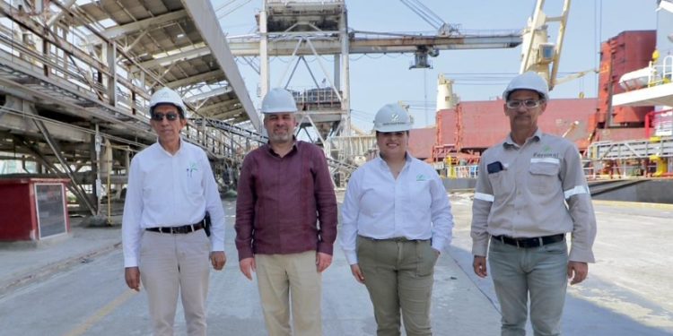 Visita Bedolla planta Fertinal en LC; garantizados los fertilizantes para Michoacán