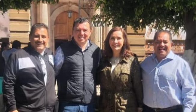 Patzcuarenses conmemoraron el 12 aniversario del fallecimiento del profesor Guillermo Pérez Vargas