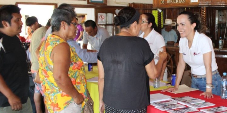 Entrega Sí Financia créditos a empresas de la Costa afectadas por sismo