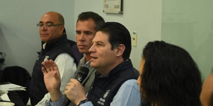 Reconocen industriales trabajo de Alfonso Martínez