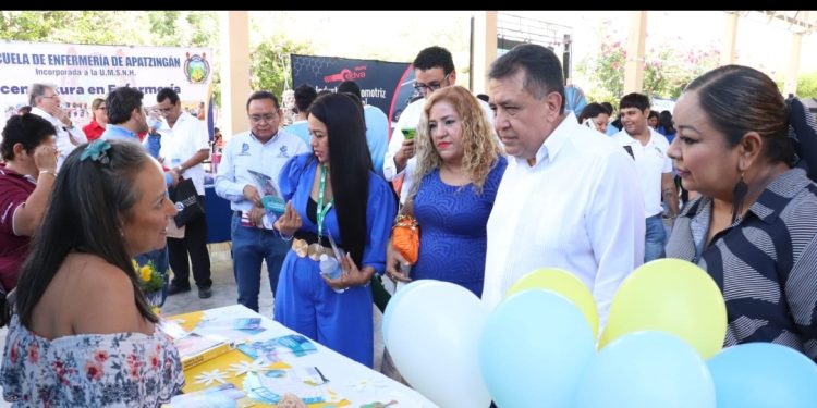 Llega Expo Universitaria a Apatzingán