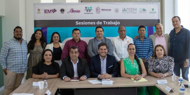 Semigrante facilitar el reencuentro familiar con migrantes michoacanos en EU