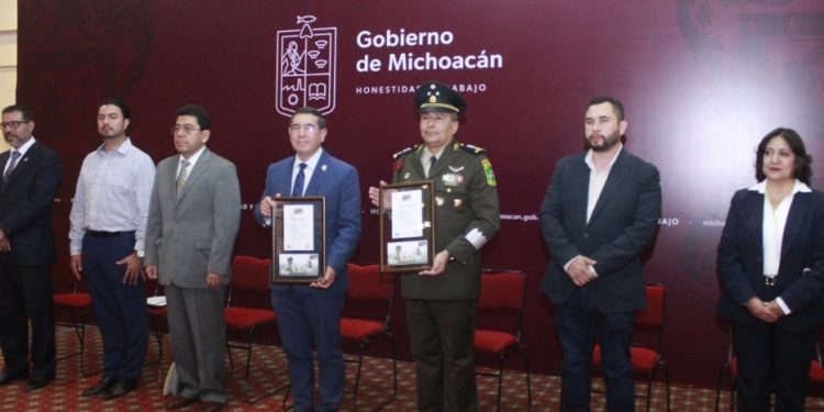 Ejército Mexicano y Servicio Postal Mexicano llevan a cabo la Ceremonia de Réplica de cancelación de la Estampilla Postal conmemorativa a los «110 años de la Creación del Ejército Mexicano