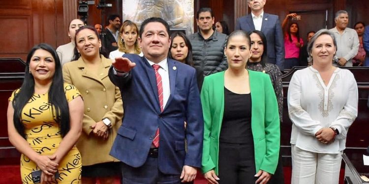 Reelige 75 legislatura a Hugo Gama Coria, como magistrado del Tribunal de Justicia Administrativa