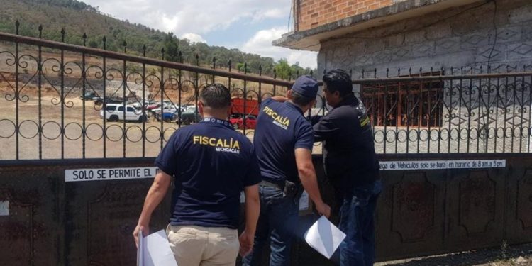 En cateo, asegura FGE inmueble relacionado en conductas ilícitas y recuperó tres vehículos en Acuitzio