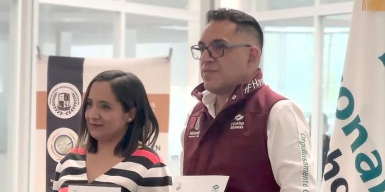 Facilita Conalep Michoacán transición académica de estudiantes