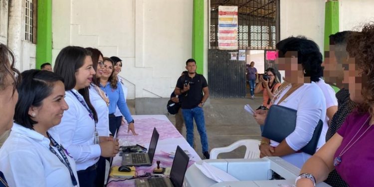 Con MP Itinerante, acerca Fiscalía General servicios a mujeres víctimas de delitos, en el municipio de Múgica