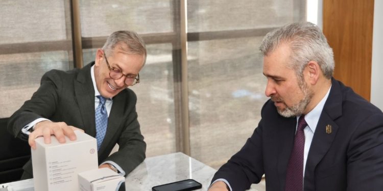 Avanzan propuestas de ruta y financiamiento para el cablebús en Uruapan: Bedolla