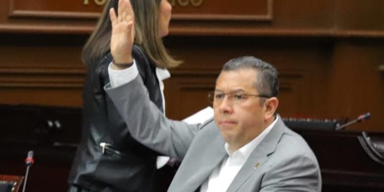 Juan Carlos Barragán busca quitar patria potestad a feminicidas