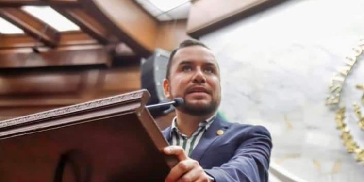 Propone Reyes Galindo instaurar en Michoacán la presea al mérito empresarial “Dante Cusi”