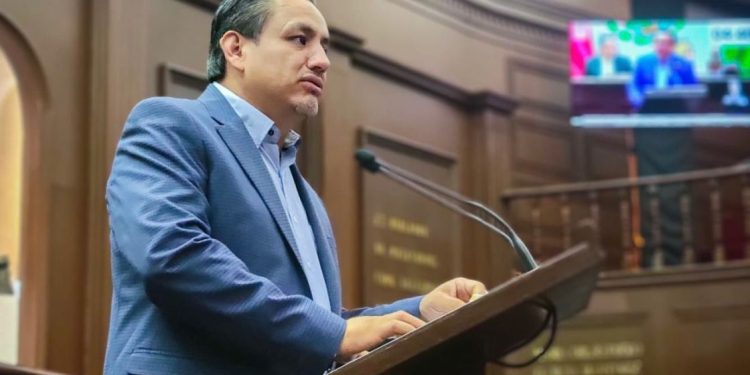 Fundamental considerar la vida y la integridad de los animales como bien jurídico: Víctor Manríquez