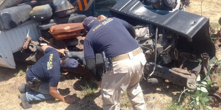 Asegura FGE tres vehículos con alteraciones en sus medios de identificación