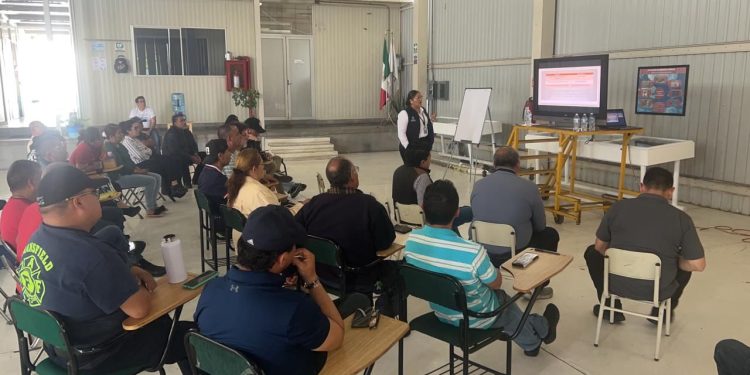 Taller “Primeros Auxilios Psicológicos y Prevención del Suicidio”,