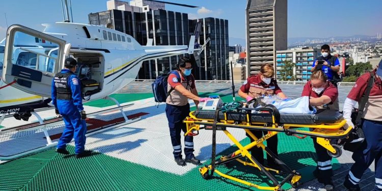 Mediante ambulancia aérea, SSP traslada a bebé con quemaduras graves: de Morelia a CDMX