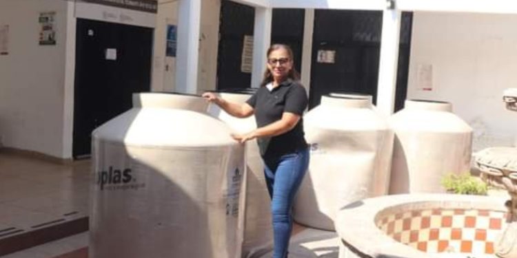 El Ayuntamiento de Buenavista recibe 15 tinacos de la Congregación Mariana Trinitaria