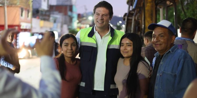 Alfonso Martínez supervisa obras en la Vasco de Quiroga y la Eréndira