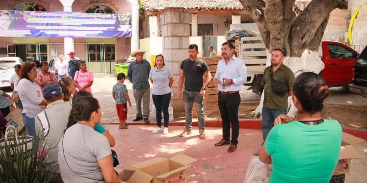 En el Municipio de Juárez se apoyo en la economía familiar a través de gestiones y acciones concretas; Cornelio Ríos Paniagua