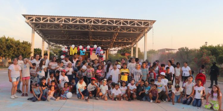 Gobierno de Buenavista Tomatlán festejó a las niñas y los niños a través de varios eventos