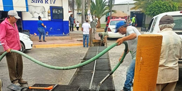Ayuntamiento de Juárez impulsa programa de limpieza en la cabecera municipal