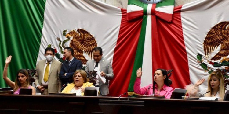 Salarios sin discriminación de género en Michoacán: 75 Legislatura