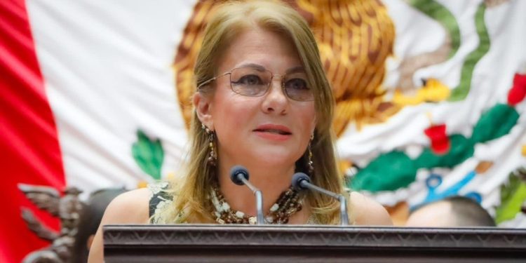 Mismos derechos para mujeres y hombres jefes de familia: Dip. Luz García