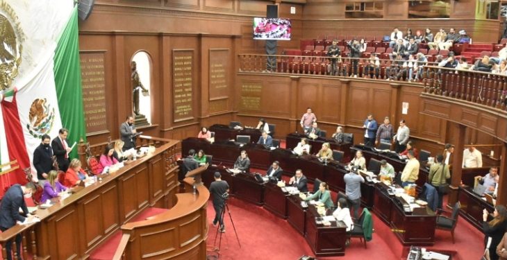 Lanza 75 Legislatura la Convocatoria a la “Medalla Michoacán al Mérito Docente”