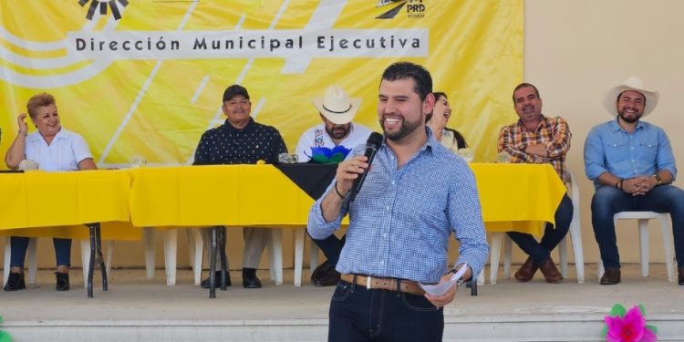 En Buenavista, encabeza Octavio Ocampo festejo de los 34 años del PRD