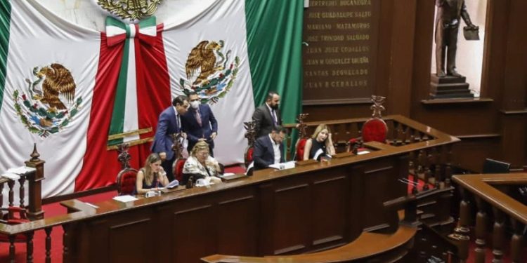 Define 75 Legislatura perfil de comisarios operadores del agua