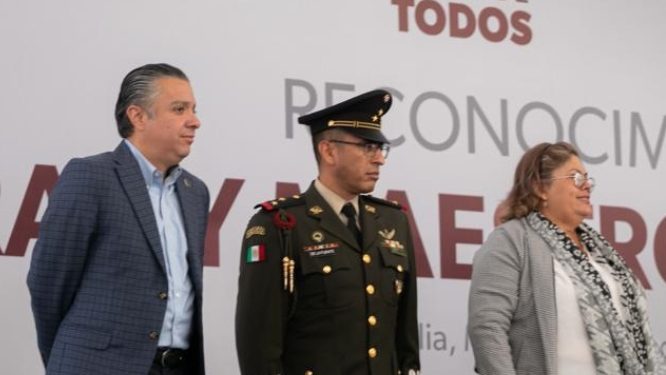 Reconoce SFA responsabilidad de docentes en formación de generaciones actuales