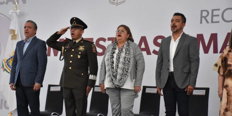 Docentes, fundamentales en la transformación de Michoacán: Julieta García
