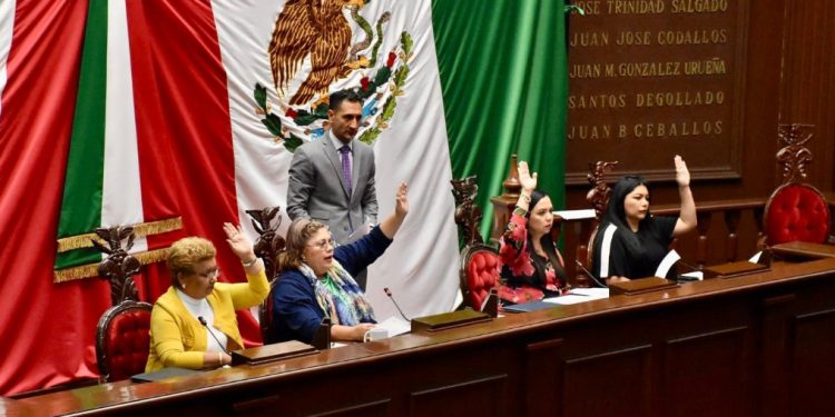 Busca 75 Legislatura que jóvenes de zonas marginadas tengan acceso a TIC´s