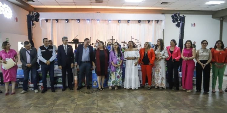 Mejorar condiciones laborales de madres trabajadoras del Legislativo, premisa del Congreso del Estado