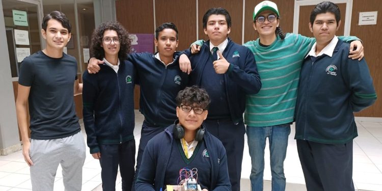 Alumnos del Conalep ganan tercer lugar en concurso de robótica